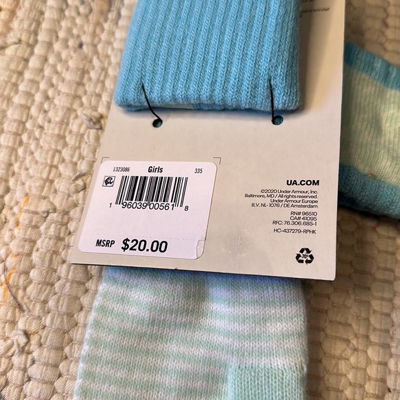 Under Amour Girls Gloves and Headband Set NWT Teal - Picture 2 of 6